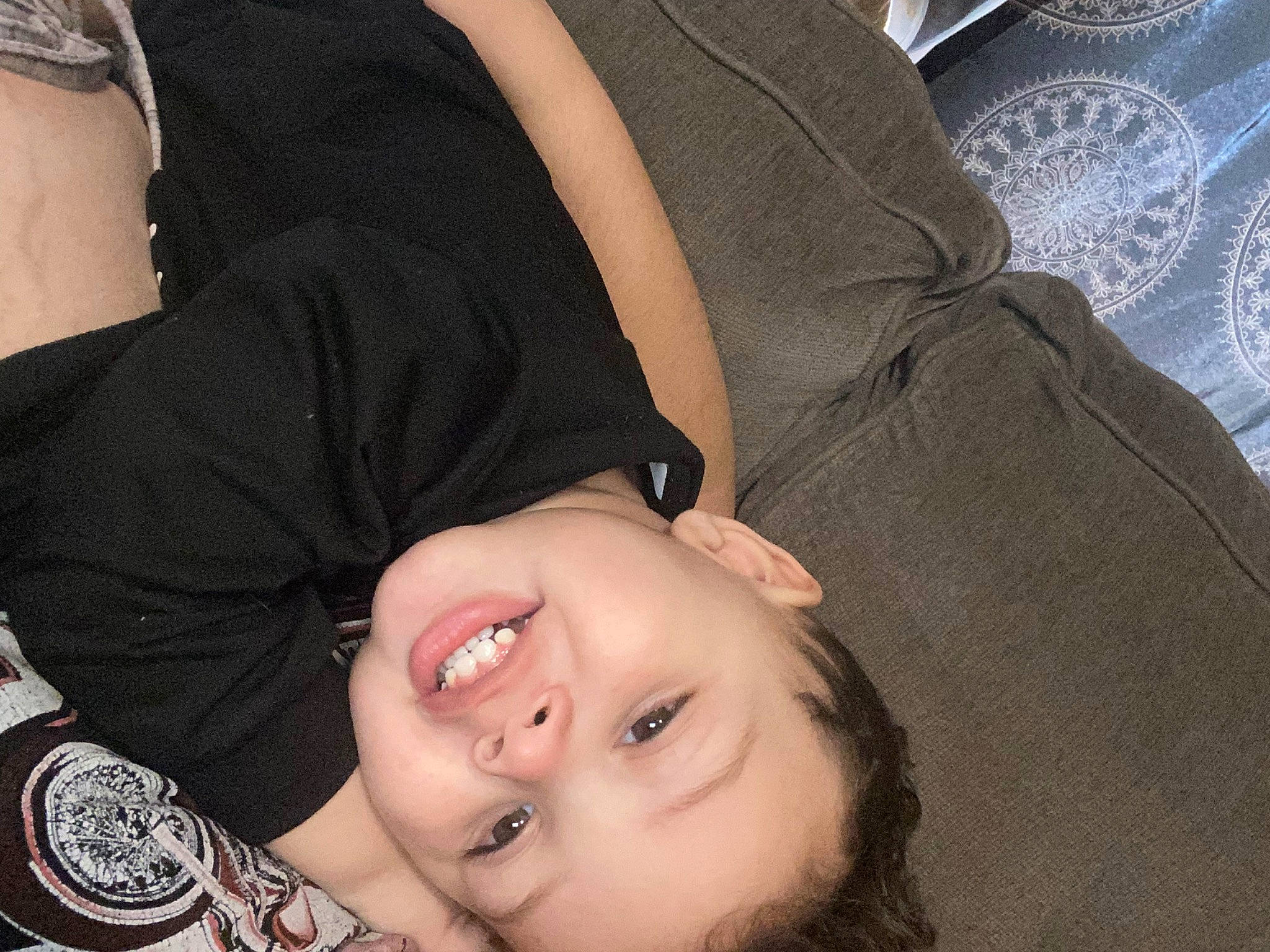 Lyric is registered to the contest to win money with this photo: black_hair, comfort, cool, elbow, eyebrow, eyelash, finger, flash_photography, gesture, happy, jaw, lip, mouth, nail, neck, nose, person, sleeve, smile, sunglasses