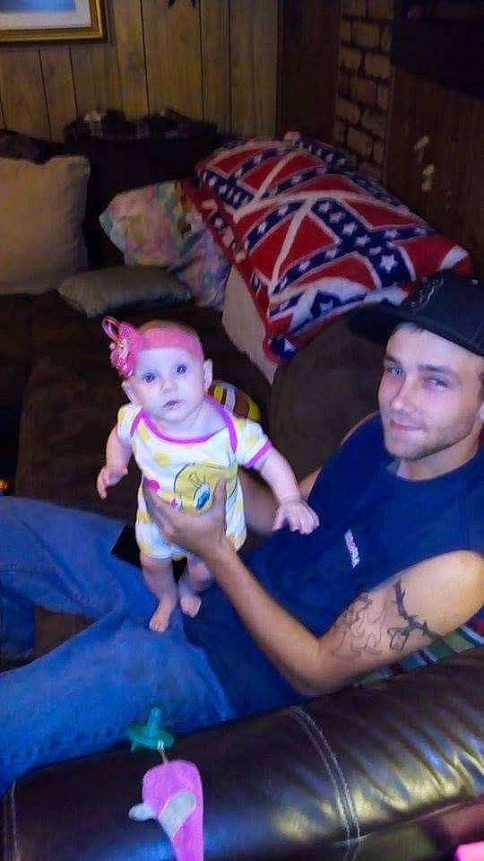 Cattleya is registered to the contest to win money with this photo: day, people, play