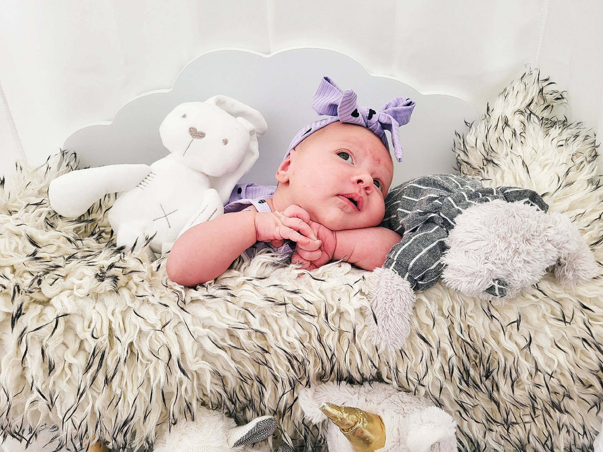 Eloane participe au concours pour gagner de l'argent avec cette photo : angel, baby, baby_toddler_clothing, comfort, costume_hat, event, fur, fur_clothing, happy, hat, headband, headpiece, mammal, person, plush, stuffed_toy, teddy_bear, textile, toddler, toy