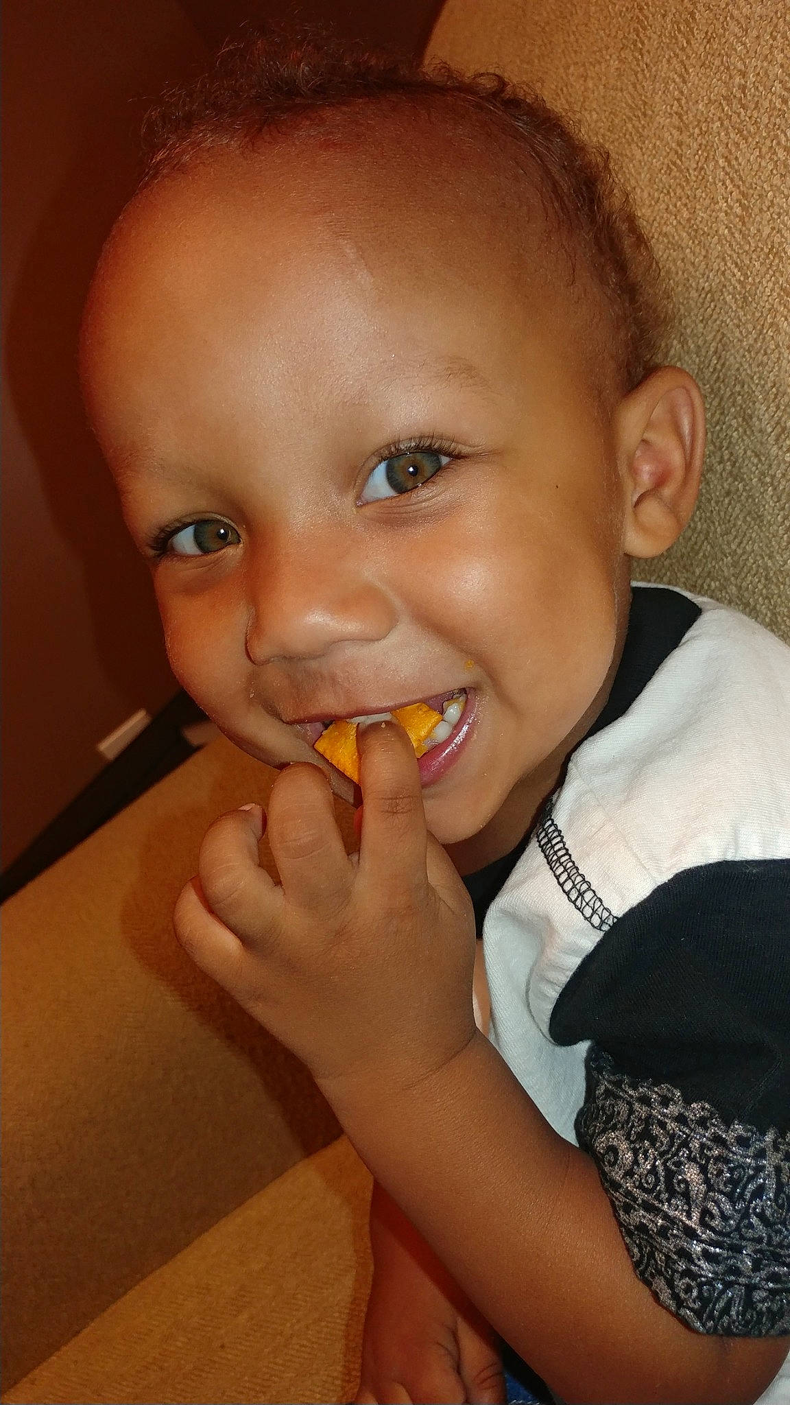 Royal is registered to the contest to win money with this photo: boy, cheek, child, chin, ear, eye, eyebrow, face, finger, girl, hand, head, infant, joy, lip, mouth, nose, person, skin, smile