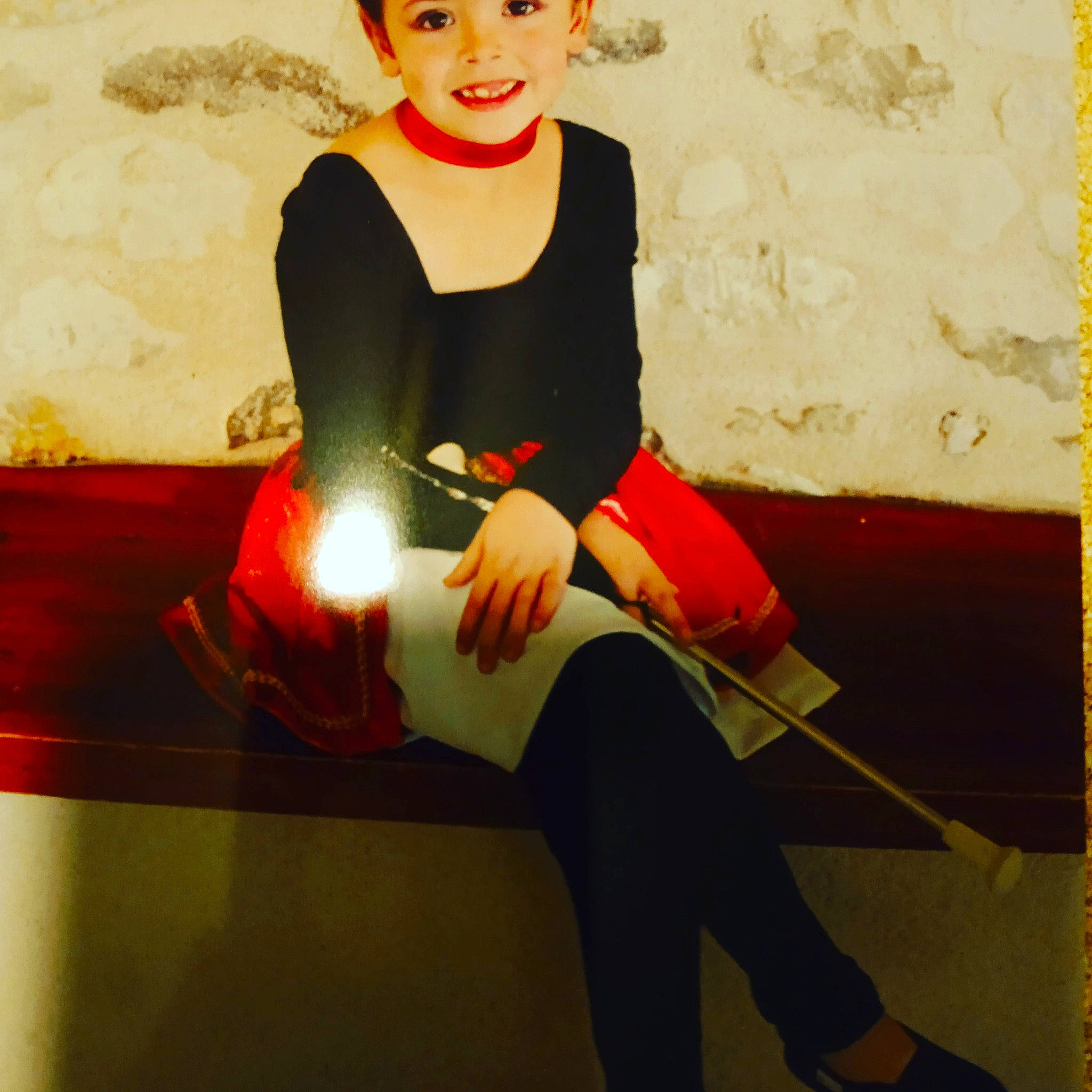 Kimberley participe au concours pour gagner de l'argent avec cette photo : baby_toddler_clothing, boot, clothing, flash_photography, happy, hat, headwear, human_leg, joy, knee, leg, person, photograph, shoe, sleeve, smile, snapshot, sneakers, sportswear, street_fashion