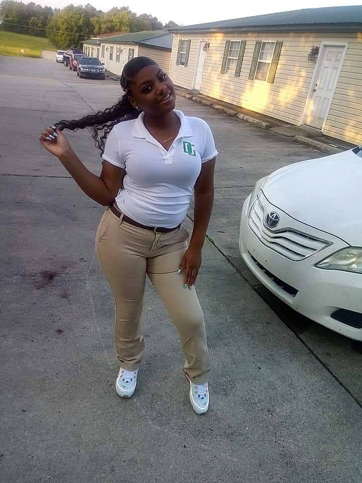 Yasmine is registered to the contest to win money with this photo: car, executive_car, family_car, full_size_car, headlamp, infrastructure, jeans, joy, leg, luxury_vehicle, mid_size_car, minivan, person, sedan, subcompact_car, toyota, toyota_camry, vehicle, vehicle_door, white