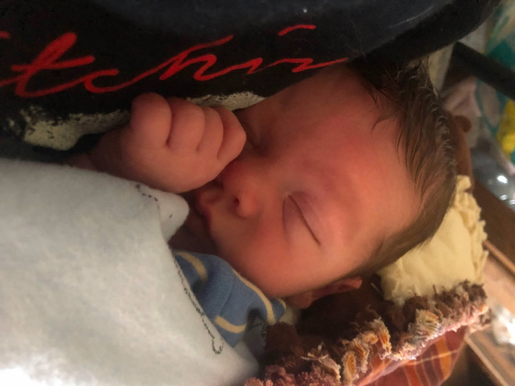 Kol is registered to the contest to win money with this photo: baby, baby_products, baby_sleeping, baby_toddler_clothing, bedtime, cap, cheek, child, comfort, facial_expression, happy, linens, lip, mouth, nap, pattern, person, room, skin, sleep