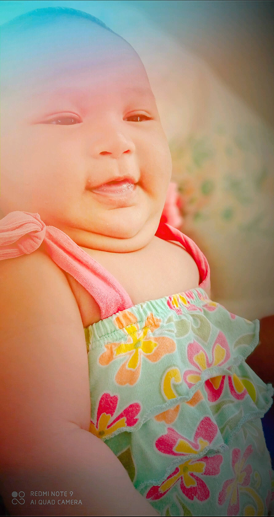 Mehiti participe au concours pour gagner de l'argent avec cette photo : arm, baby, baby_toddler_clothing, cheek, dress, face, finger, fun, happy, human_body, iris, lip, nail, neck, nose, orange, person, pink, skin, smile