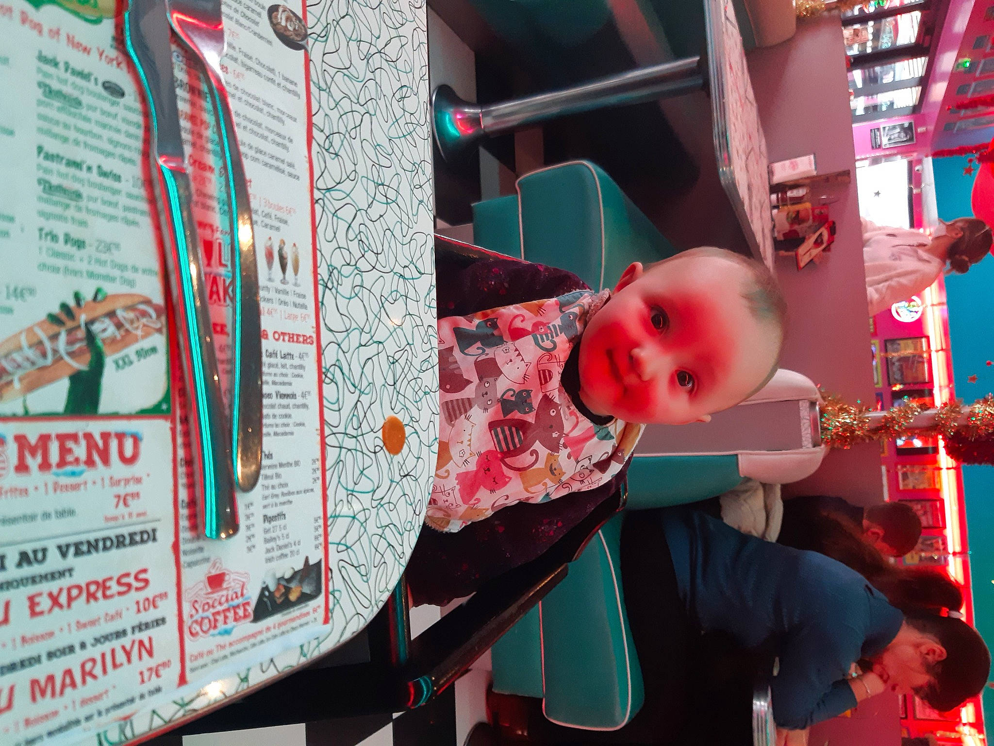 Constance a rejoint le concours — aidez-le/la à gagner de superbes lots ! advertising, automotive_exterior, carmine, child, event, fun, leisure, line, machine, magenta, motor_vehicle, pattern, person, pink, red, toddler, toy, transport