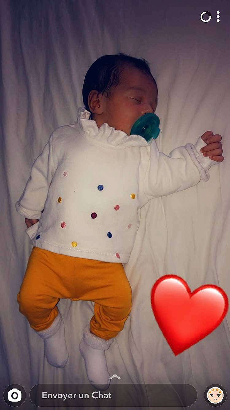 Aïssa participe au concours pour gagner de l'argent avec cette photo : baby, baby_toddler_clothing, child, person, toddler