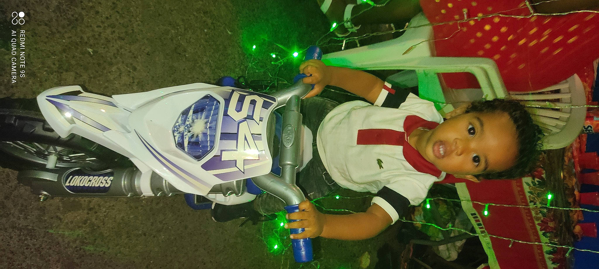 Maëvann a rejoint le concours — aidez-le/la à gagner de superbes lots ! aerospace_engineering, baby_products, baby_toys, cool, fictional_character, green, person, plastic, polka_dot, space, toy