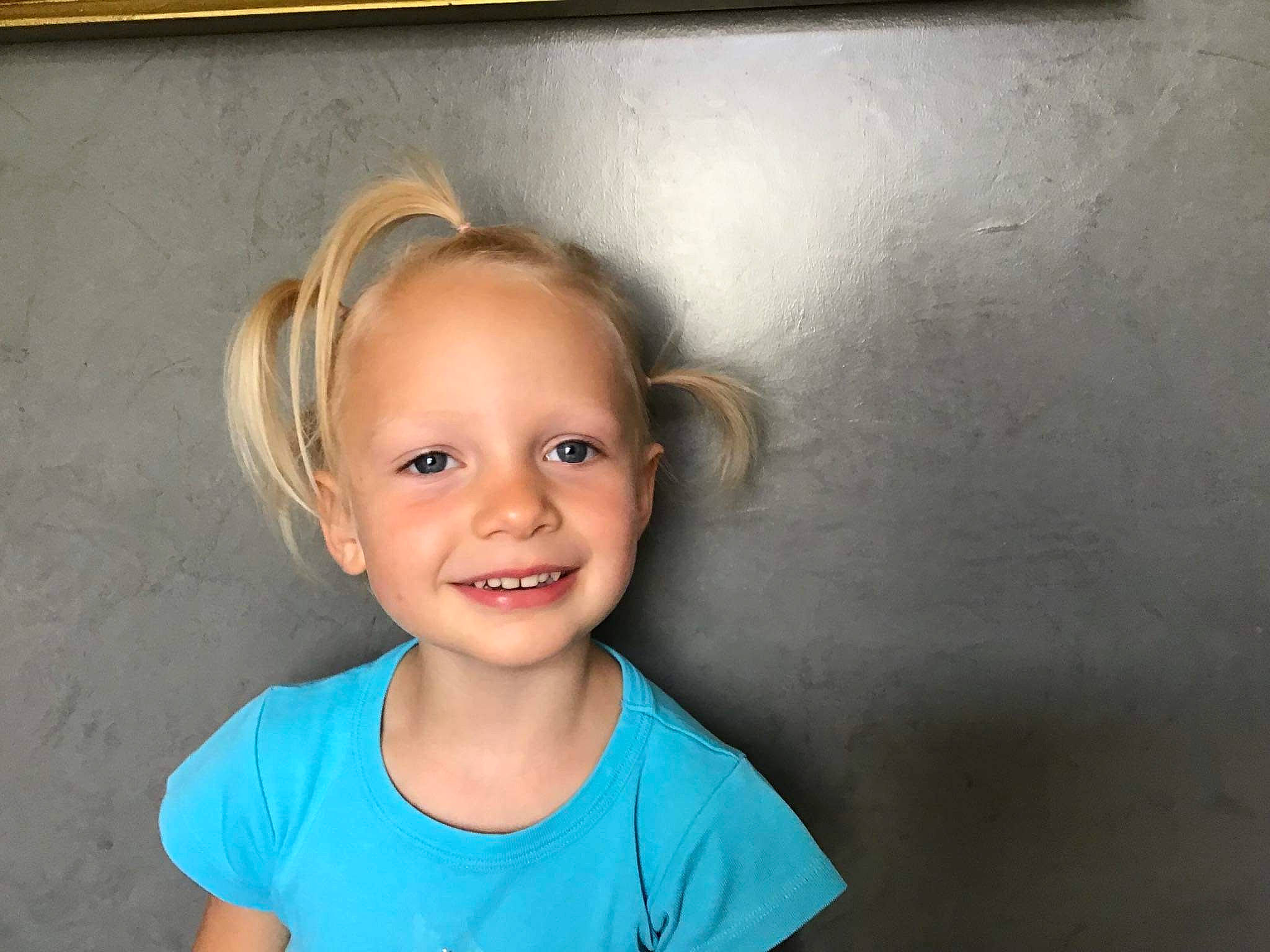 Millaslava a rejoint le concours — aidez-le/la à gagner de superbes lots ! baby, baby_toddler_clothing, cheek, child, electric_blue, eyelash, flash_photography, fun, hair, happy, head, iris, joy, lip, neck, nose, person, shoulder, skin, smile