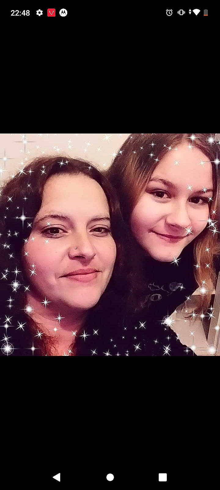 Marion a rejoint le concours — aidez-le/la à gagner de superbes lots ! cheek, chin, cool, earrings, event, eye, eyebrow, eyelash, flash_photography, formal_wear, fun, hair, happy, iris, jewellery, joy, lip, lipstick, magenta, makeover