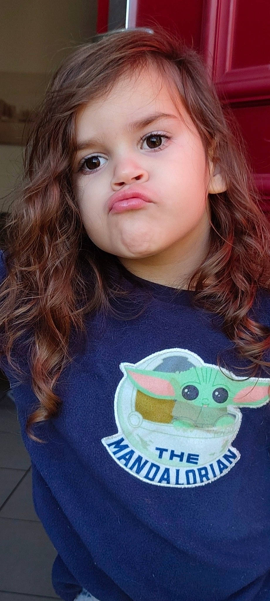 Nayah participe au concours pour gagner de l'argent avec cette photo : cheek, eye, eyebrow, eyelash, facial_expression, hair, hairstyle, happy, head, human, iris, jaw, lip, mouth, neck, organ, person, pink, skin, sleeve