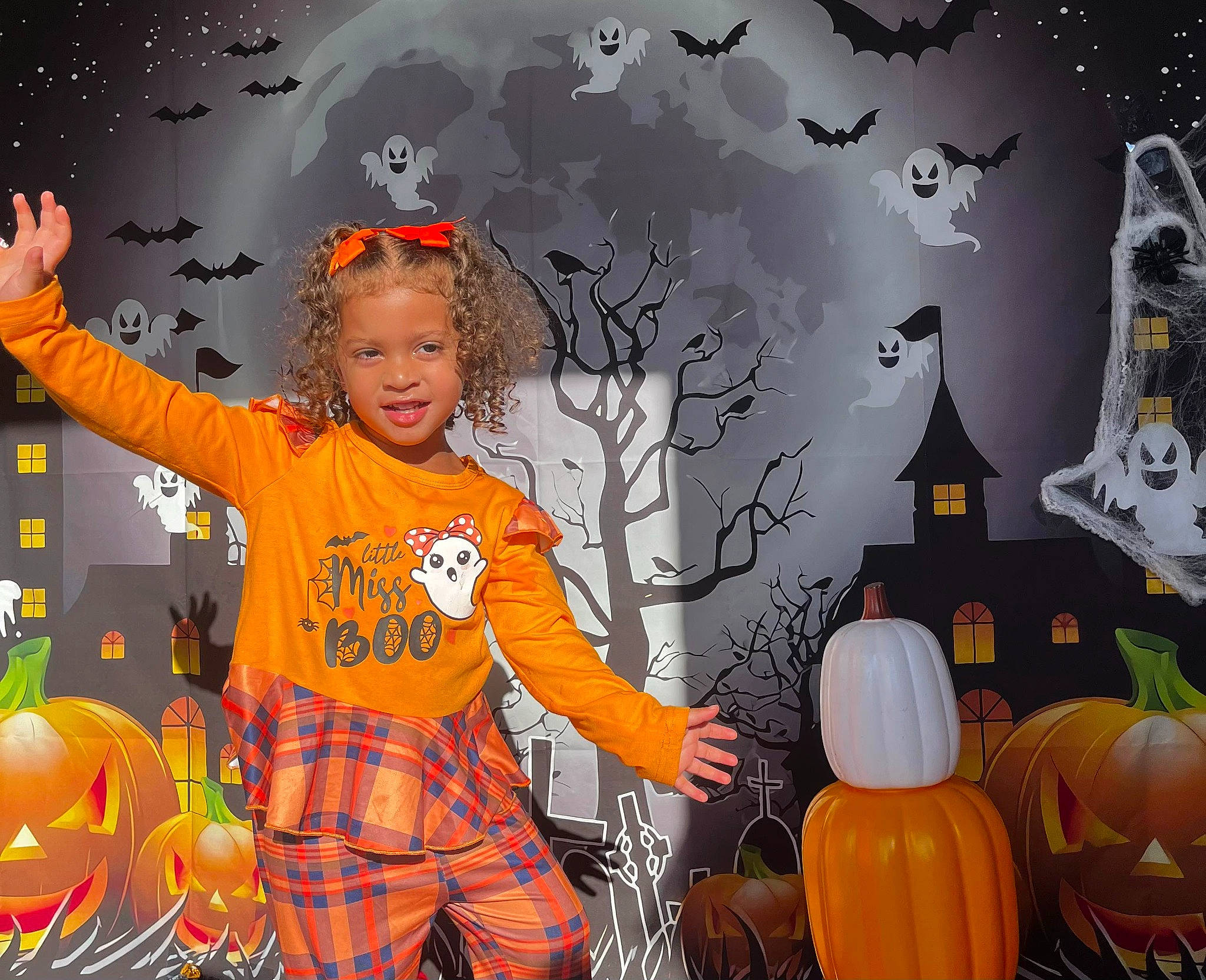 Zarya joined the competition — help win amazing prizes! art, calabaza, child, cucurbita, event, fictional_character, fun, gourd, happy, hat, holiday, orange, person, pumpkin, smile, toddler, tree, trick_or_treat, vegetable, winter_squash