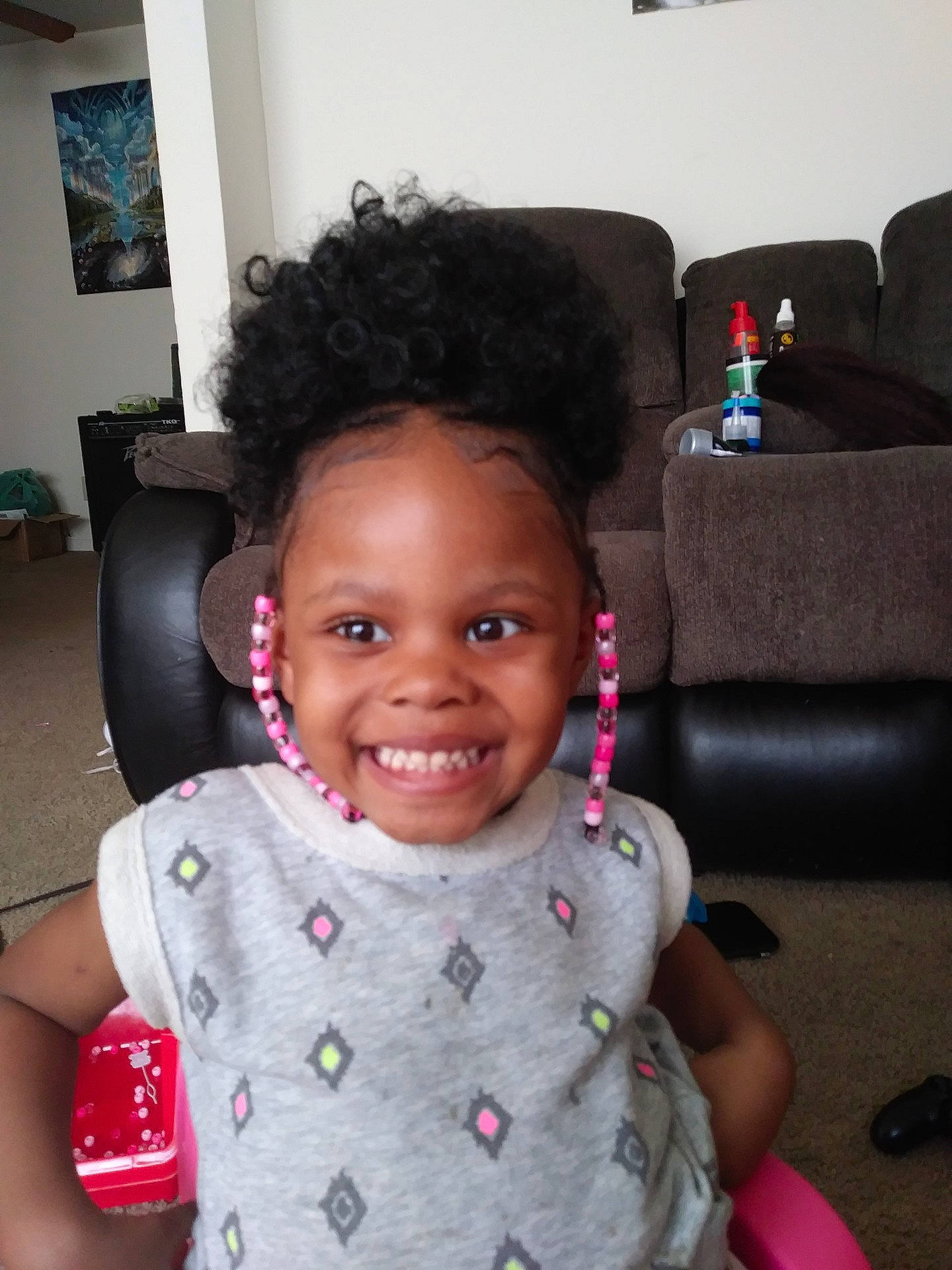 Niara is registered to the contest to win money with this photo: afro, black_hair, cheek, child, ear, face, forehead, fun, girl, hair, hair_coloring, hairstyle, head, infant, joy, nose, person, product, skin, smile