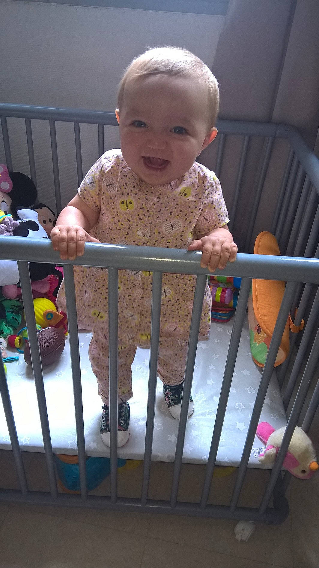 Julianna a rejoint le concours — aidez-le/la à gagner de superbes lots ! baby, baby_products, baby_toys, child, person, product, toddler