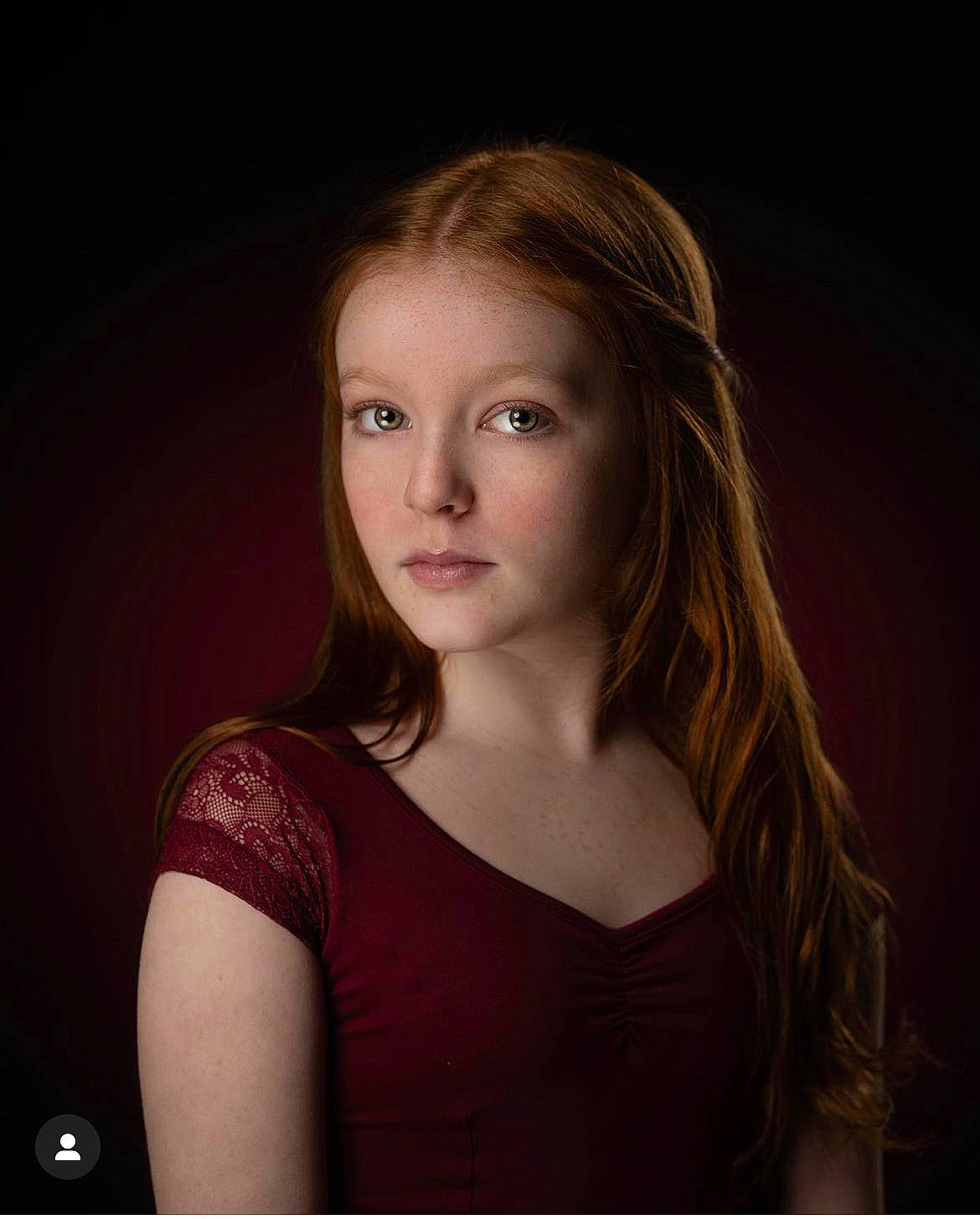 Hannah joined the competition — help win amazing prizes! blond, brown_hair, cheek, chin, eyebrow, eyelash, face, flash_photography, gesture, hair, happy, human, iris, jaw, lip, long_hair, neck, nose, organ, person