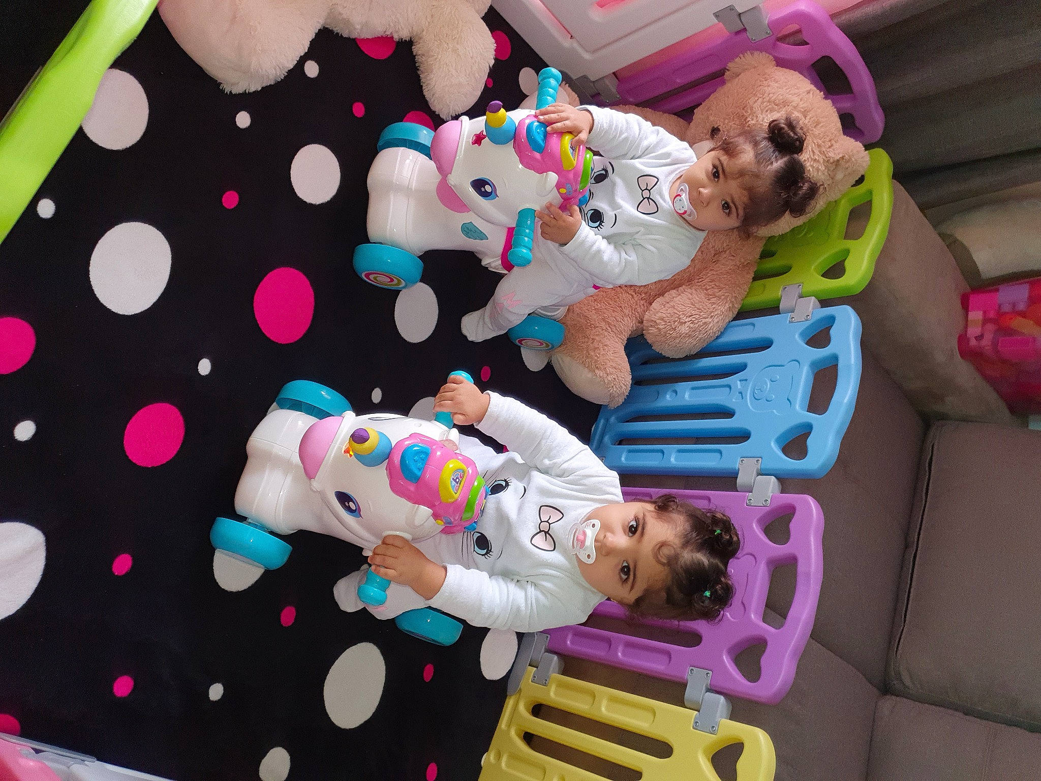 Houria a rejoint le concours — aidez-le/la à gagner de superbes lots ! baby_products, baby_toddler_clothing, baby_toys, child, design, event, fun, pattern, person, pink, plush, product, room, snapshot, stuffed_toy, textile, toddler, toy, vertebrate, white