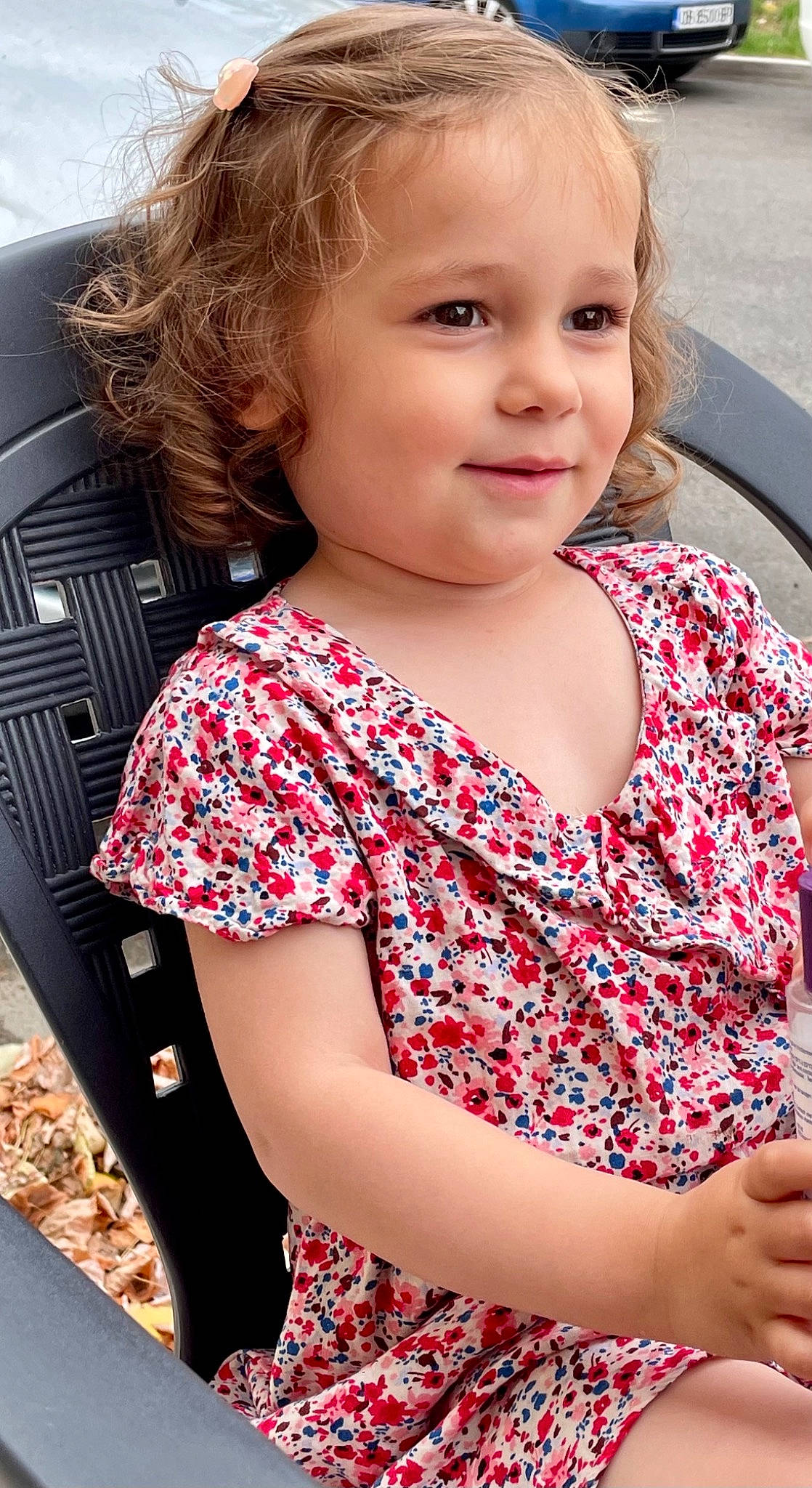 Anna participe au concours pour gagner de l'argent avec cette photo : baby_toddler_clothing, cheek, chin, eye, face, facial_expression, hair, hairstyle, happy, head, iris, joint, joy, lip, neck, person, pink, shoulder, skin, sleeve