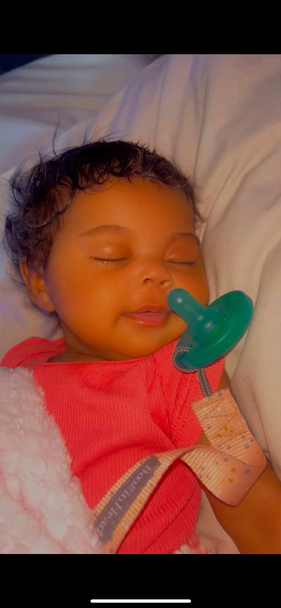 Dream is registered to the contest to win money with this photo: baby_playing_with_toys, cheek, chin, ear, eye, eyebrow, eyelash, finger, fun, hair, hairstyle, happy, head, human_body, iris, lip, mouth, nose, organ, person