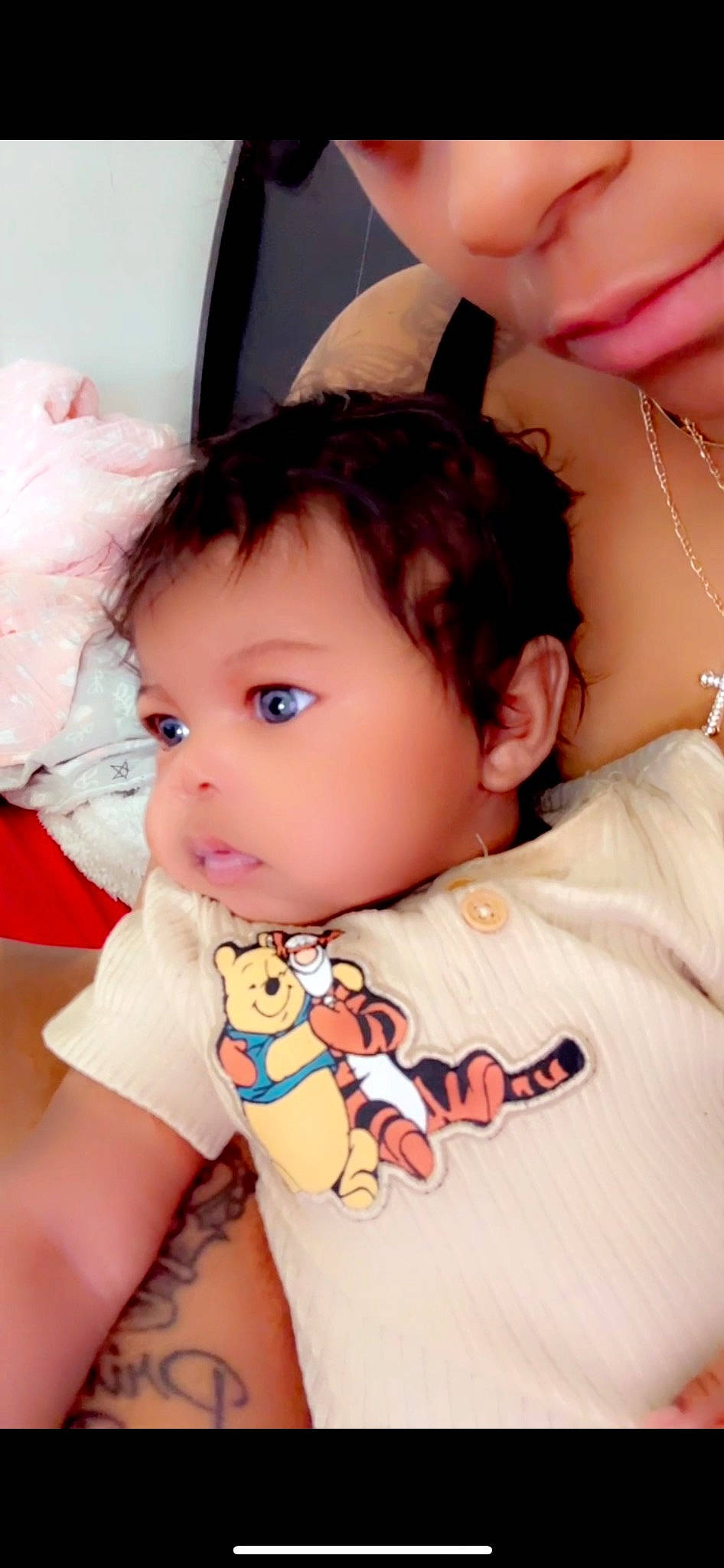 Dream is registered to the contest to win money with this photo: arm, baby_toddler_clothing, cheek, chin, eyebrow, eyelash, face, gesture, hair, hairstyle, hand, happy, head, lip, mouth, neck, nose, person, shoulder, skin