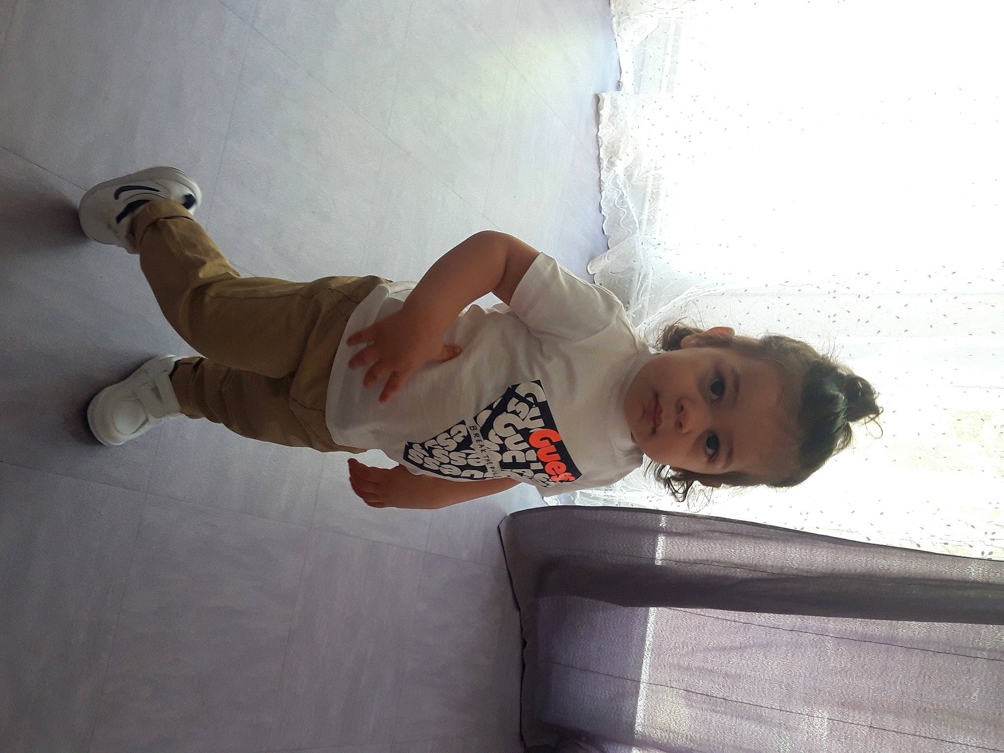 Mohammed participe au concours pour gagner de l'argent avec cette photo : person