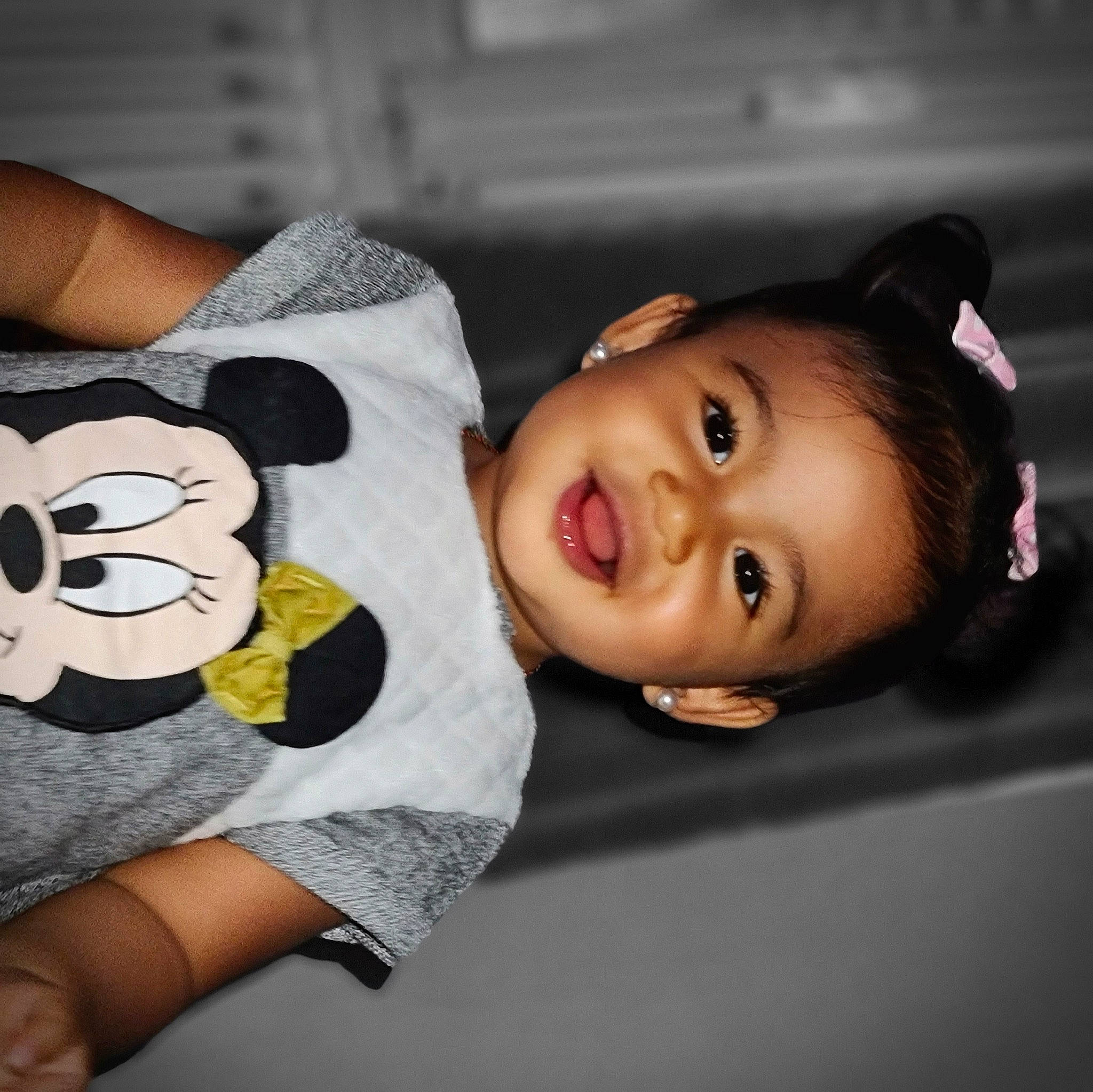 Orivai participe au concours pour gagner de l'argent avec cette photo : baby, baby_toddler_clothing, black_hair, cheek, child, eye, eyelash, face, facial_expression, flash_photography, fun, happy, head, joy, nose, person, skin, sleeve, smile, t_shirt