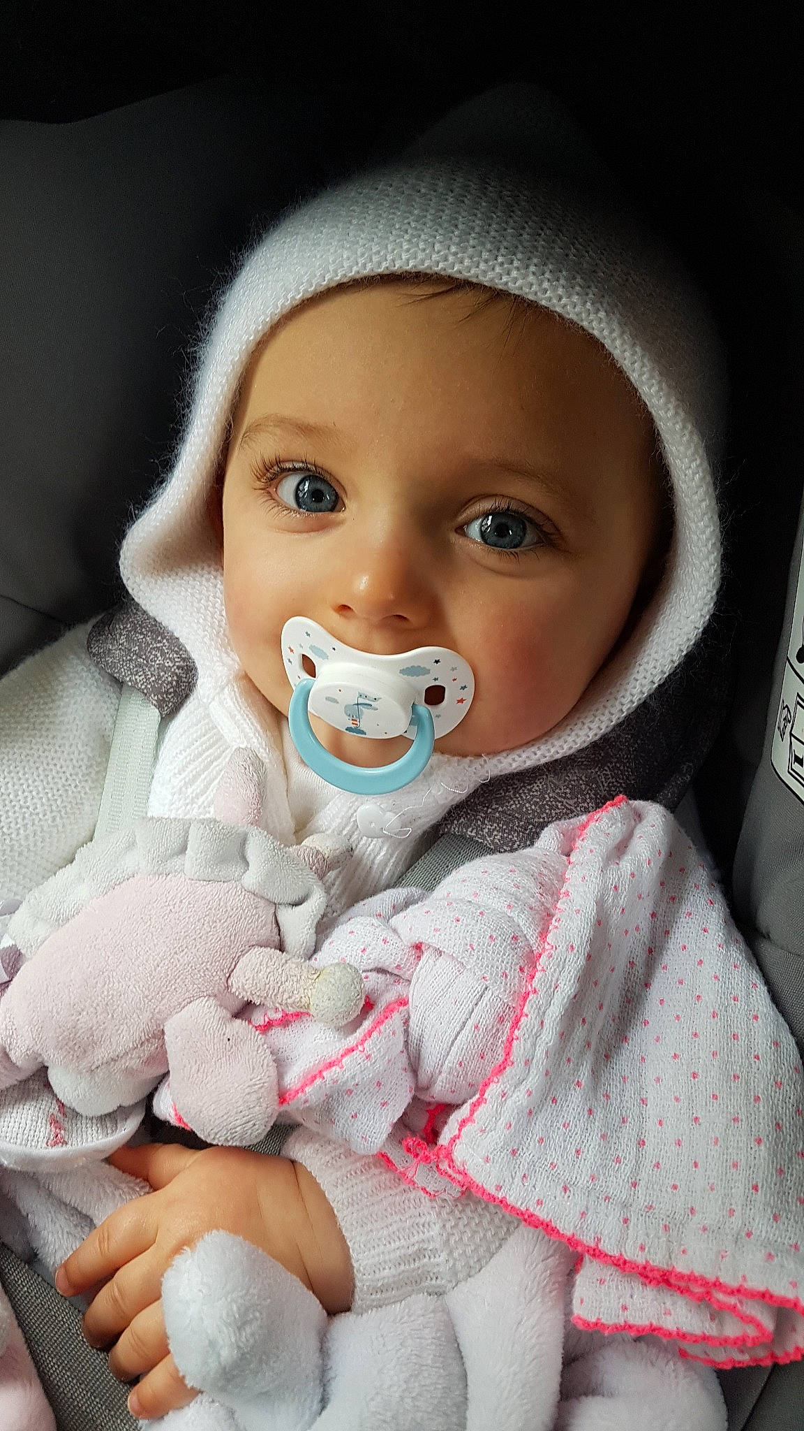 Tyfaine a rejoint le concours — aidez-le/la à gagner de superbes lots ! baby, cheek, child, nose, person, skin, toddler