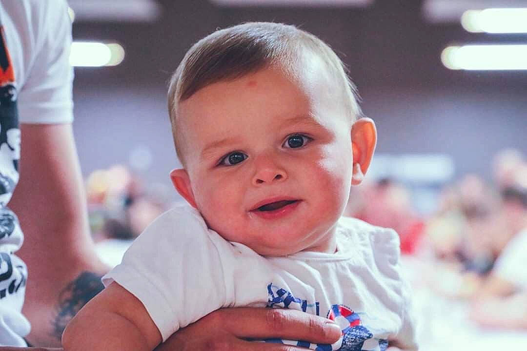 Yliano a rejoint le concours — aidez-le/la à gagner de superbes lots ! baby, cheek, child, chin, ear, eye, face, facial_expression, fun, happy, head, nose, person, skin, smile, toddler, vacation