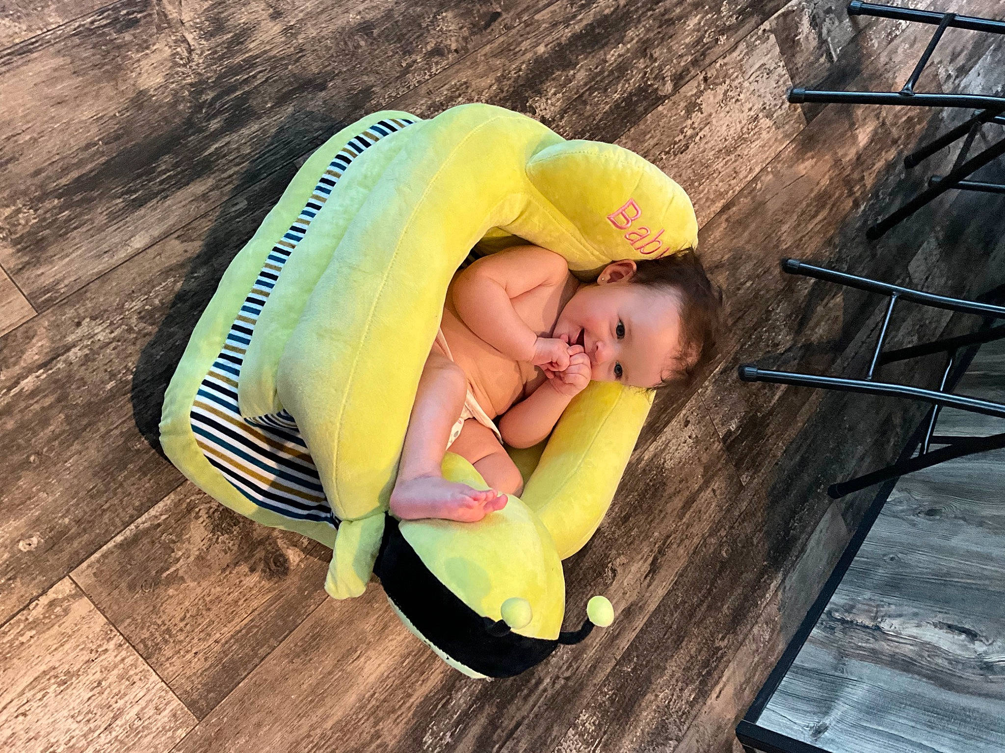 Haisleigh is registered to the contest to win money with this photo: baby, baby_products, baby_safety, baby_toddler_clothing, child, comfort, fashion_accessory, fun, grass, happy, hardwood, leisure, people_in_nature, person, personal_protective_equipment, play, recreation, sitting, toddler, travel