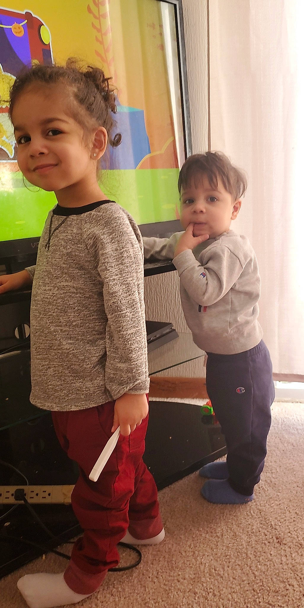 Michael is registered to the contest to win money with this photo: baby_toddler_clothing, eye, face, facial_expression, fun, gesture, hairstyle, happy, head, human, human_body, joint, joy, leg, nose, person, shoulder, skin, sleeve, smile