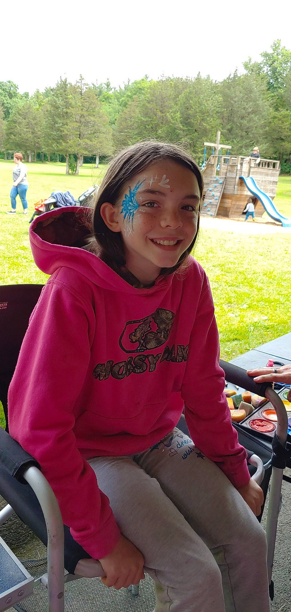 Ciara is registered to the contest to win money with this photo: joy, leisure, person, sitting, smile, style