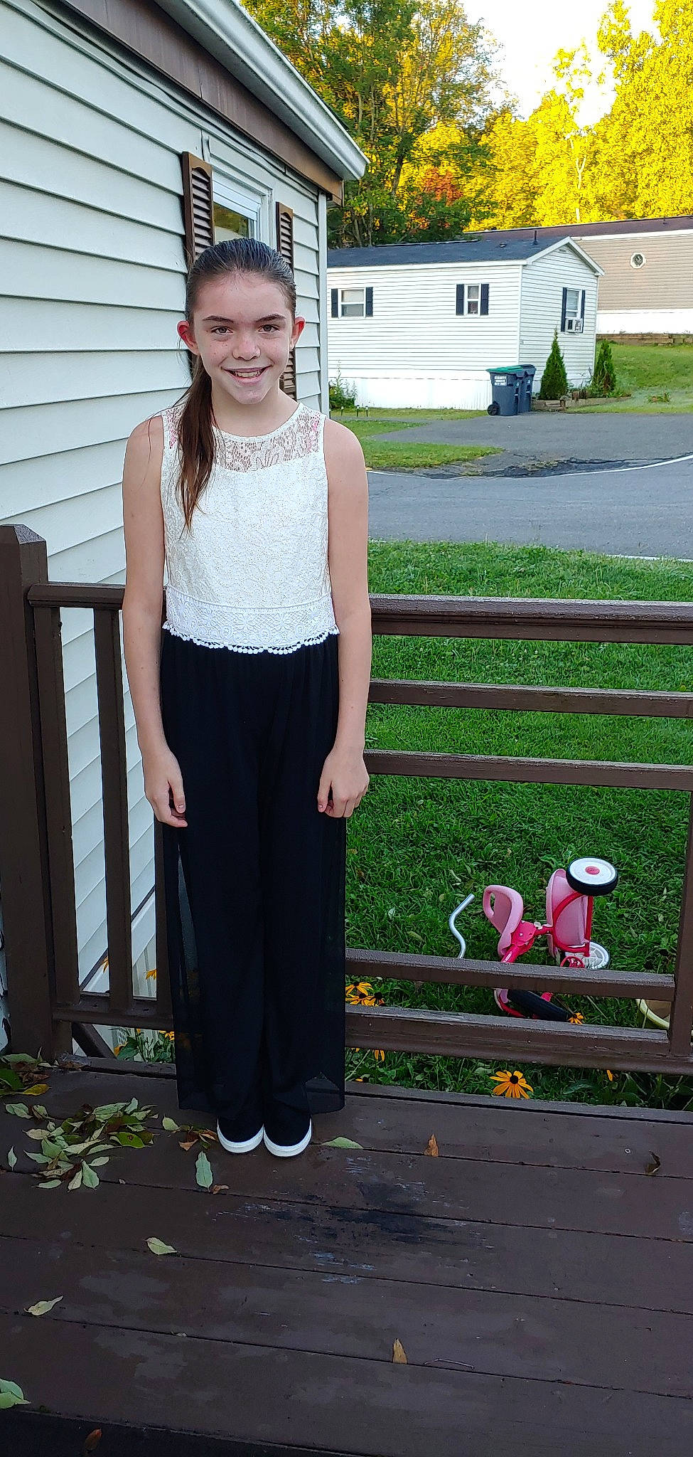 Ciara is registered to the contest to win money with this photo: blouse, clothing, crop_top, dress, fashion, fashion_accessory, footwear, headgear, joy, neck, pattern, person, pink, shirt, shoe, t_shirt, top, trousers, trunk, waist