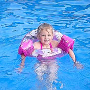 Serena participe au concours pour gagner de l'argent avec cette photo :