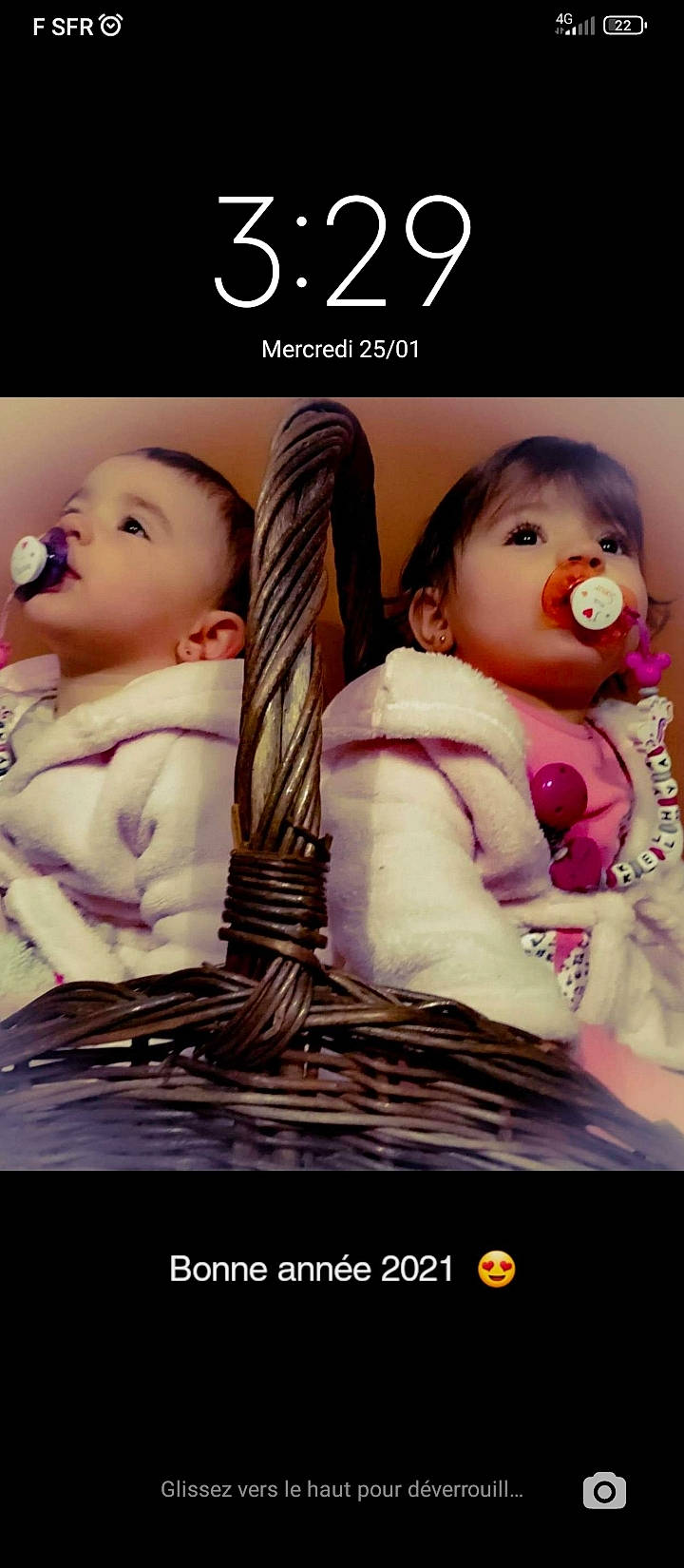 Celhya a rejoint le concours — aidez-le/la à gagner de superbes lots ! baby, cheek, child, doll, eyebrow, eyelash, facial_expression, finger, font, gesture, hairstyle, happy, iris, mammal, person, photo_caption, room, skin, toddler, toy