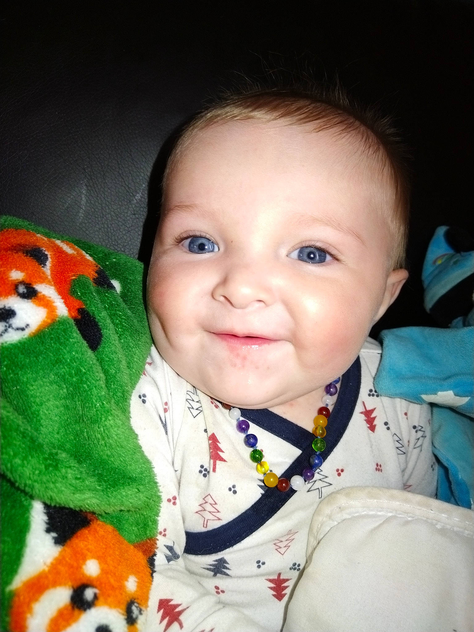 Lorenzo a rejoint le concours — aidez-le/la à gagner de superbes lots ! baby, baby_toddler_clothing, cheek, clothing, eye, face, facial_expression, finger, happy, iris, joy, lip, mouth, nose, person, product, skin, sleeve, smile, textile