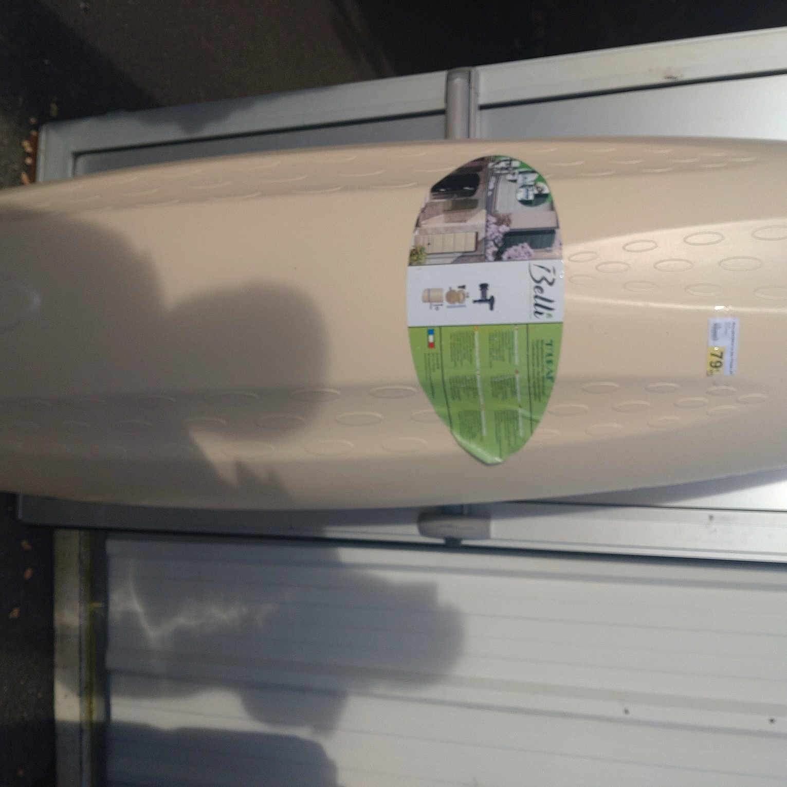 Myla a rejoint le concours — aidez-le/la à gagner de superbes lots ! aerospace_engineering, aerospace_manufacturer, air_travel, aircraft, airline, automotive_design, automotive_exterior, aviation, ceiling, composite_material, flap, flight, gas, glass, material_property, tints_and_shades, vehicle, vehicle_door, windshield, wing