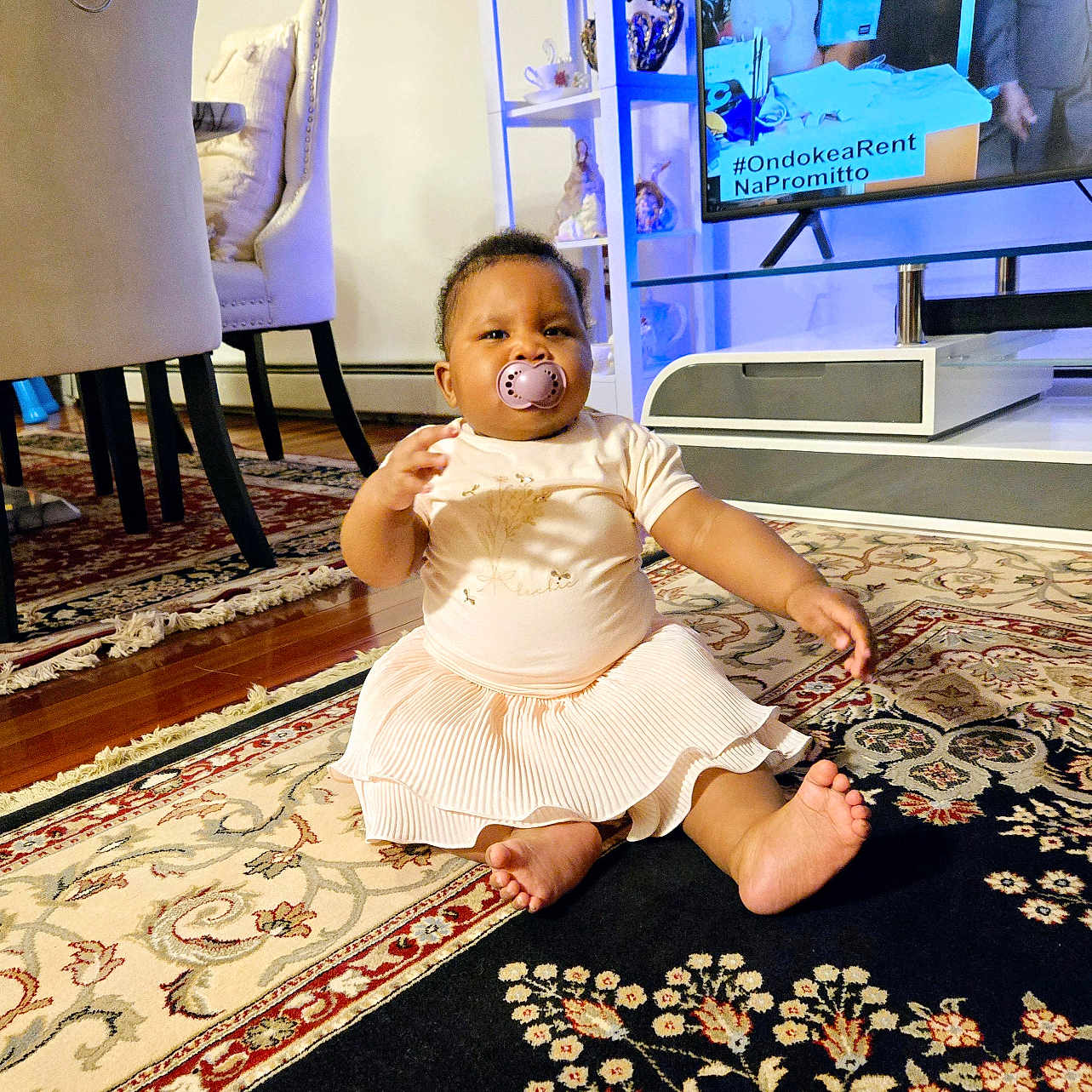 Helene is registered to the contest to win money with this photo: adult, architecture, baby, building, clothing, dress, face, furniture, head, homedecor, indoors, livingroom, male, man, person, photography, portrait, room, sitting, wood