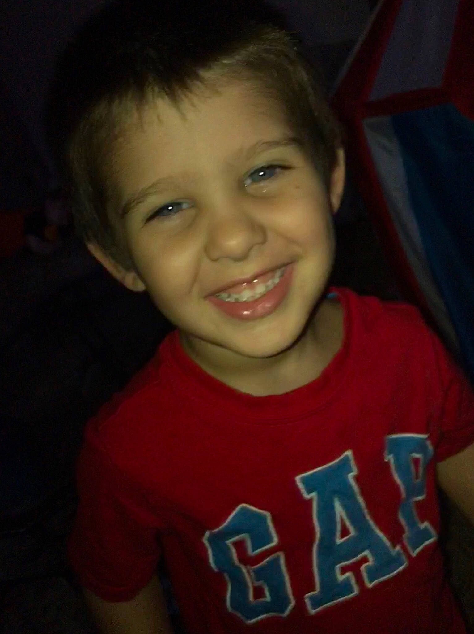 Zander is registered to the contest to win money with this photo: cheek, child, chin, cool, eye, eyebrow, face, facial_expression, forehead, fun, head, iris, joy, mouth, nose, organ, person, skin, smile, t_shirt