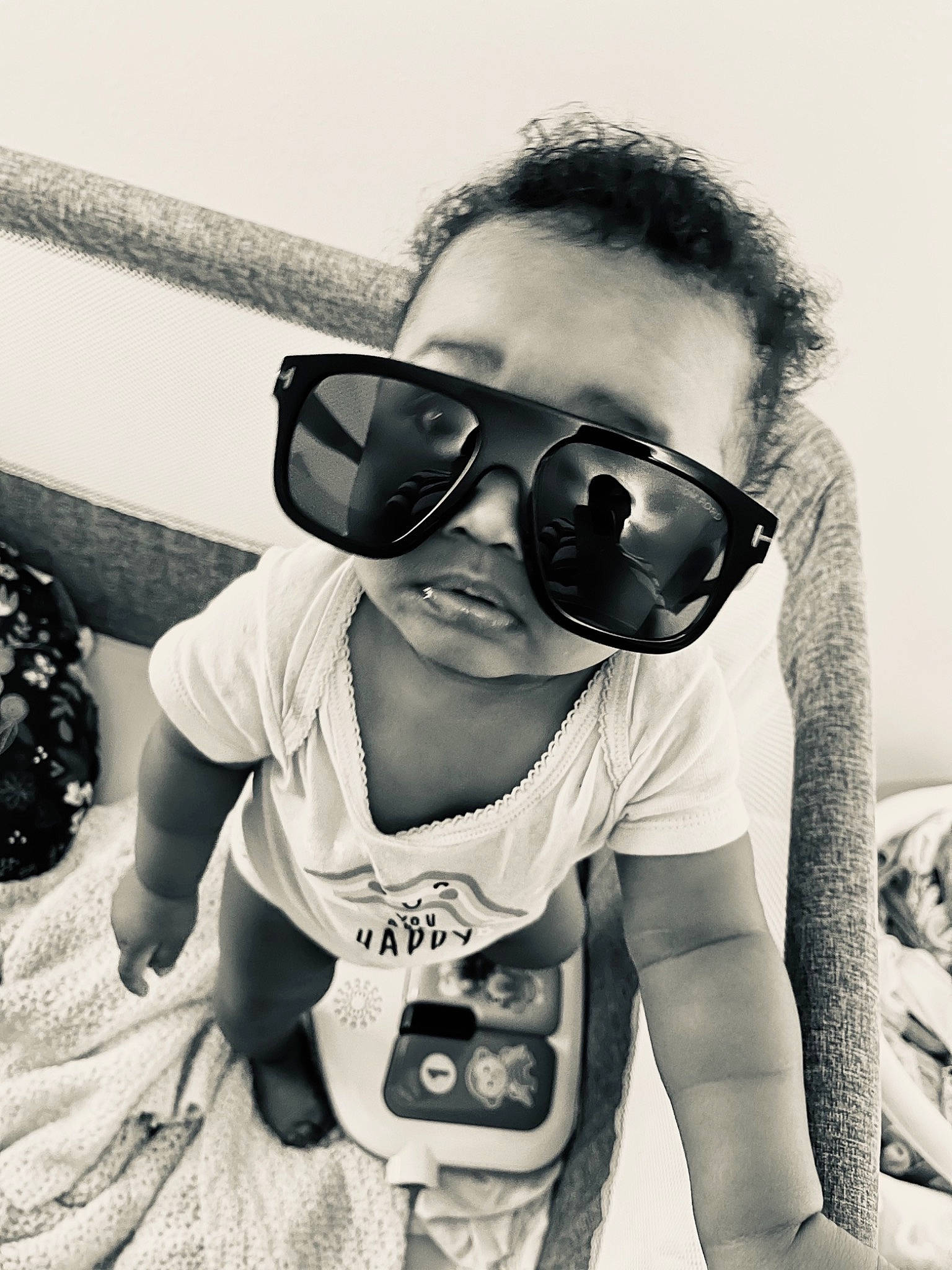 Gabrielle is registered to the contest to win money with this photo: black, black_and_white, cool, eye_glass_accessory, eyewear, flash_photography, gesture, glasses, goggles, hairstyle, happy, organ, person, personal_protective_equipment, shoulder, sleeve, style, sunglasses, t_shirt, toddler