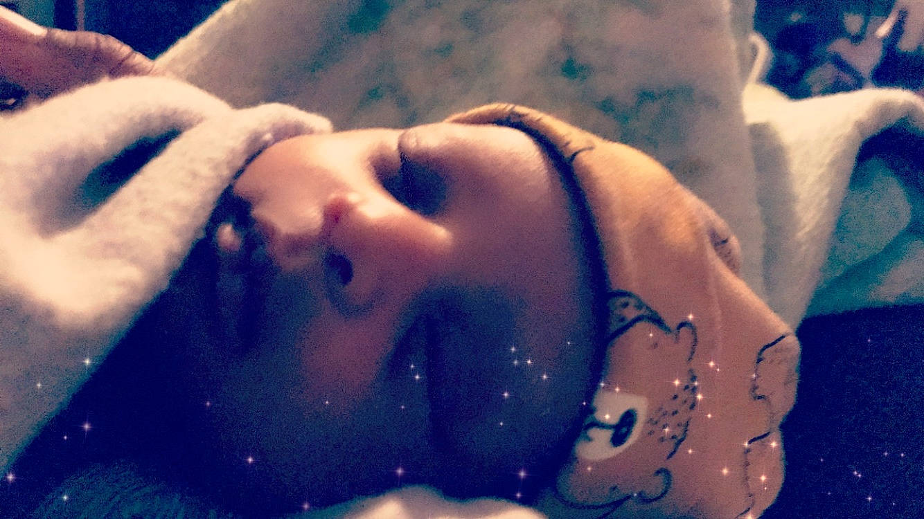 Keon is registered to the contest to win money with this photo: baby, beauty, blue, cheek, child, close_up, cloud, eye, face, forehead, hand, happy, head, lip, mouth, nose, person, photography, skin, sky