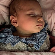 Hanaë participe au concours pour gagner de l'argent avec cette photo : baby, blanket, child, closeup, clothing, comfort, cozy, cute, face, head, indoors, infant, peaceful, portrait, rest, sleeping, soft, toddler, warm, young