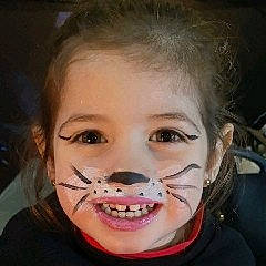 Aëlis participe au concours pour gagner de l'argent avec cette photo : cheek, cool, ear, eyebrow, eyelash, facial_expression, forehead, fun, happy, human_body, iris, jaw, lip, mouth, nose, person, smile, throat, toddler, tongue