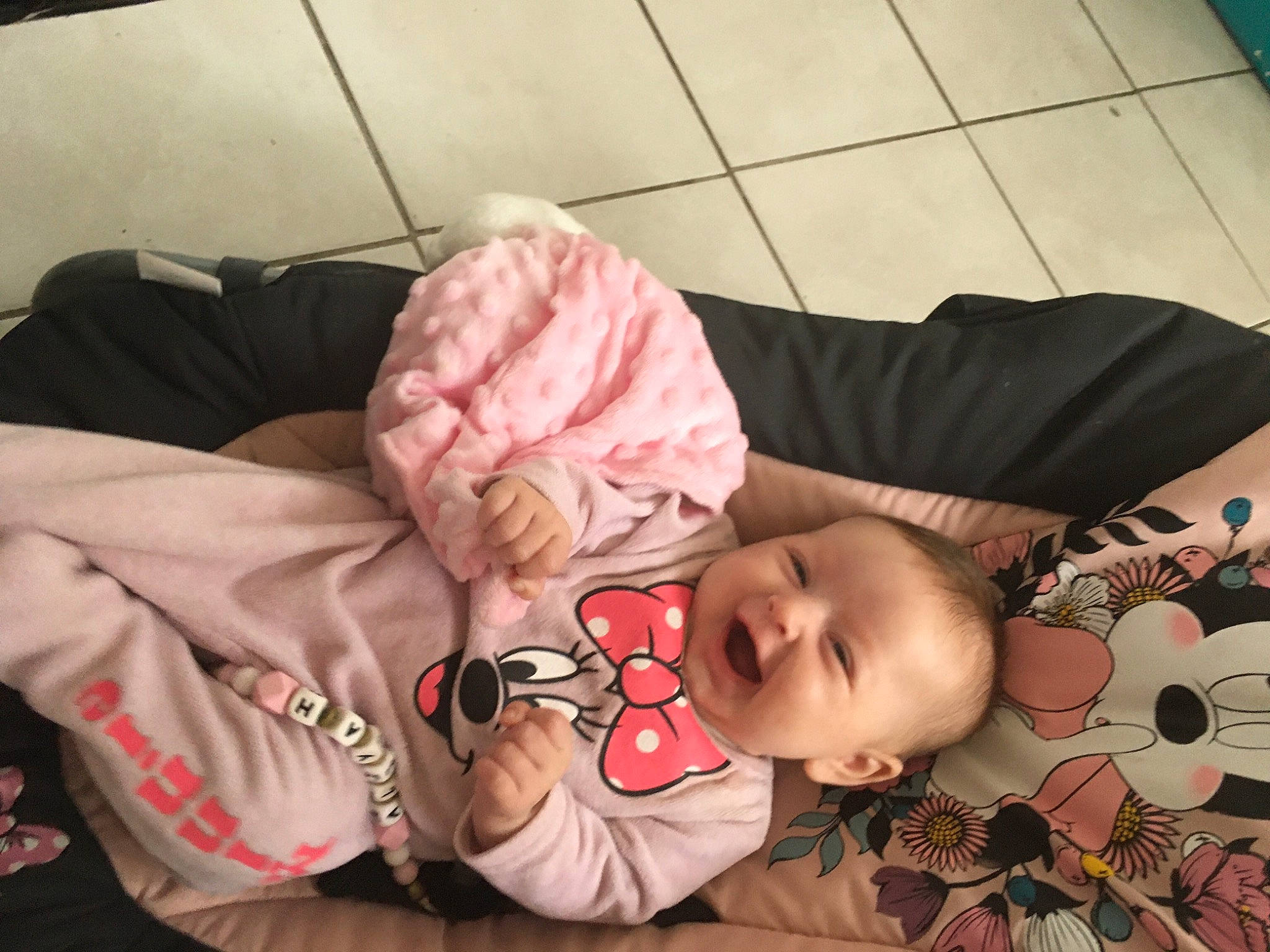 Aliyah participe au concours pour gagner de l'argent avec cette photo : arm, baby, baby_products, baby_sleeping, baby_toddler_clothing, cheek, child, comfort, eyelash, finger, head, headgear, human_body, mouth, pattern, person, pink, skin, sleeve, textile