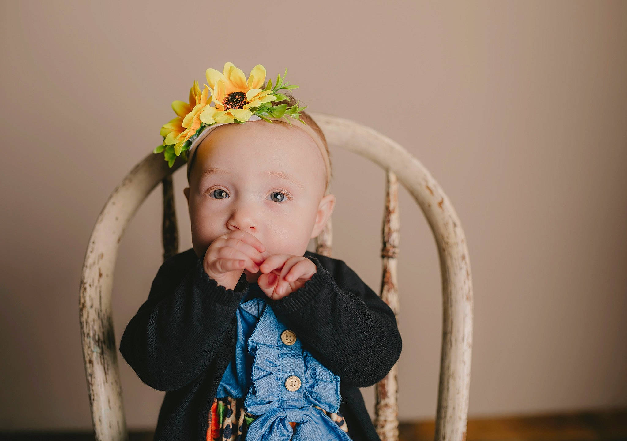Xariyah is registered to the contest to win money with this photo: baby, cheek, child, child_model, fashion_accessory, hair_accessory, headband, headgear, headpiece, person, photograph, photography, plant, portrait, toddler
