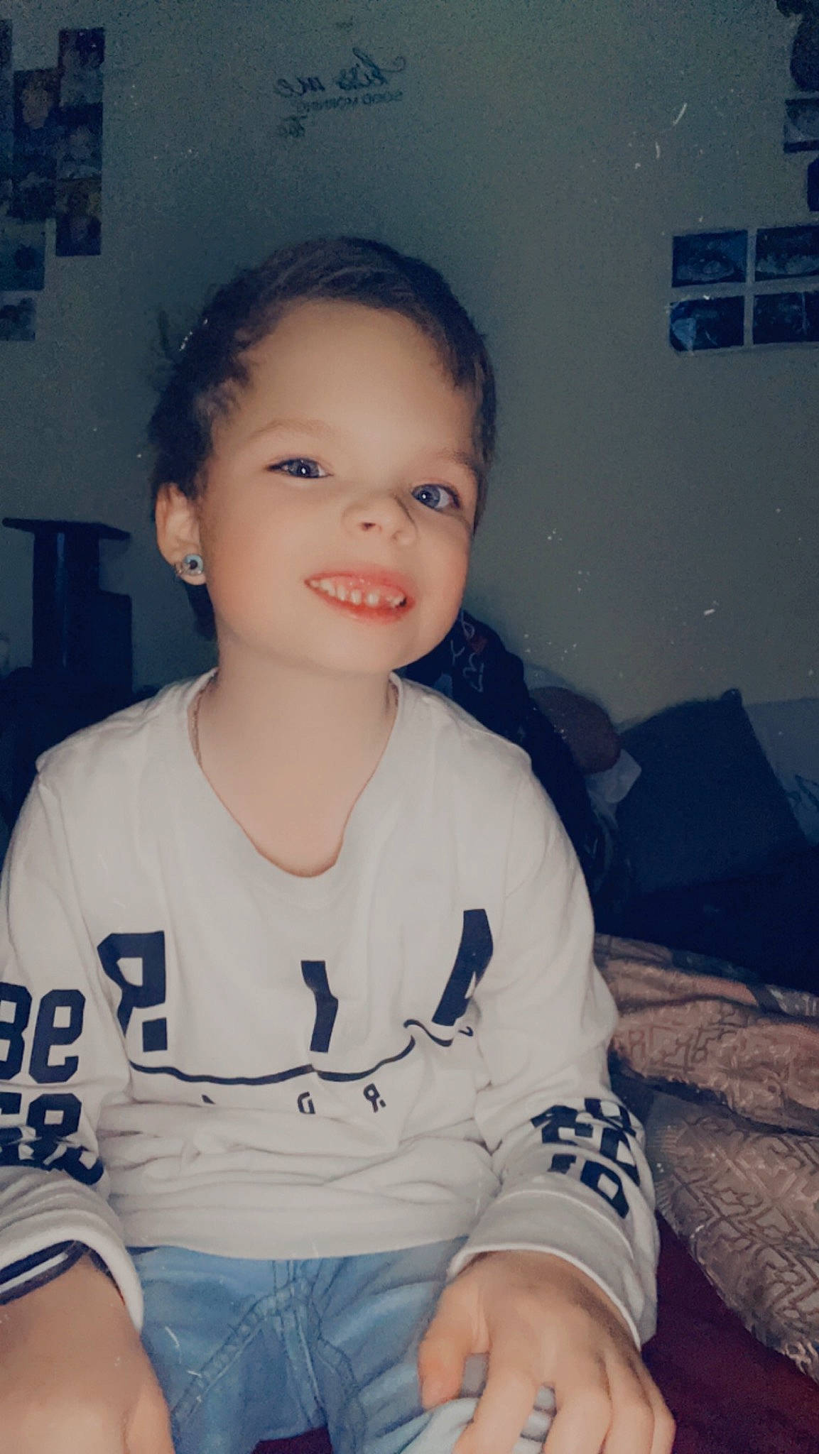 Zavien is registered to the contest to win money with this photo: arm, cheek, chin, cool, eyebrow, facial_expression, flash_photography, forehead, happy, iris, jaw, joy, lip, mammal, neck, nose, person, skin, sleeve, smile