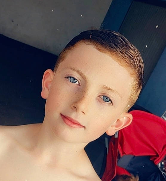 Lorenzo participe au concours pour gagner de l'argent avec cette photo : cheek, chest, chin, cloud, cool, ear, eyebrow, eyelash, flash_photography, forehead, happy, iris, jaw, lip, mouth, muscle, neck, nose, person, shoulder