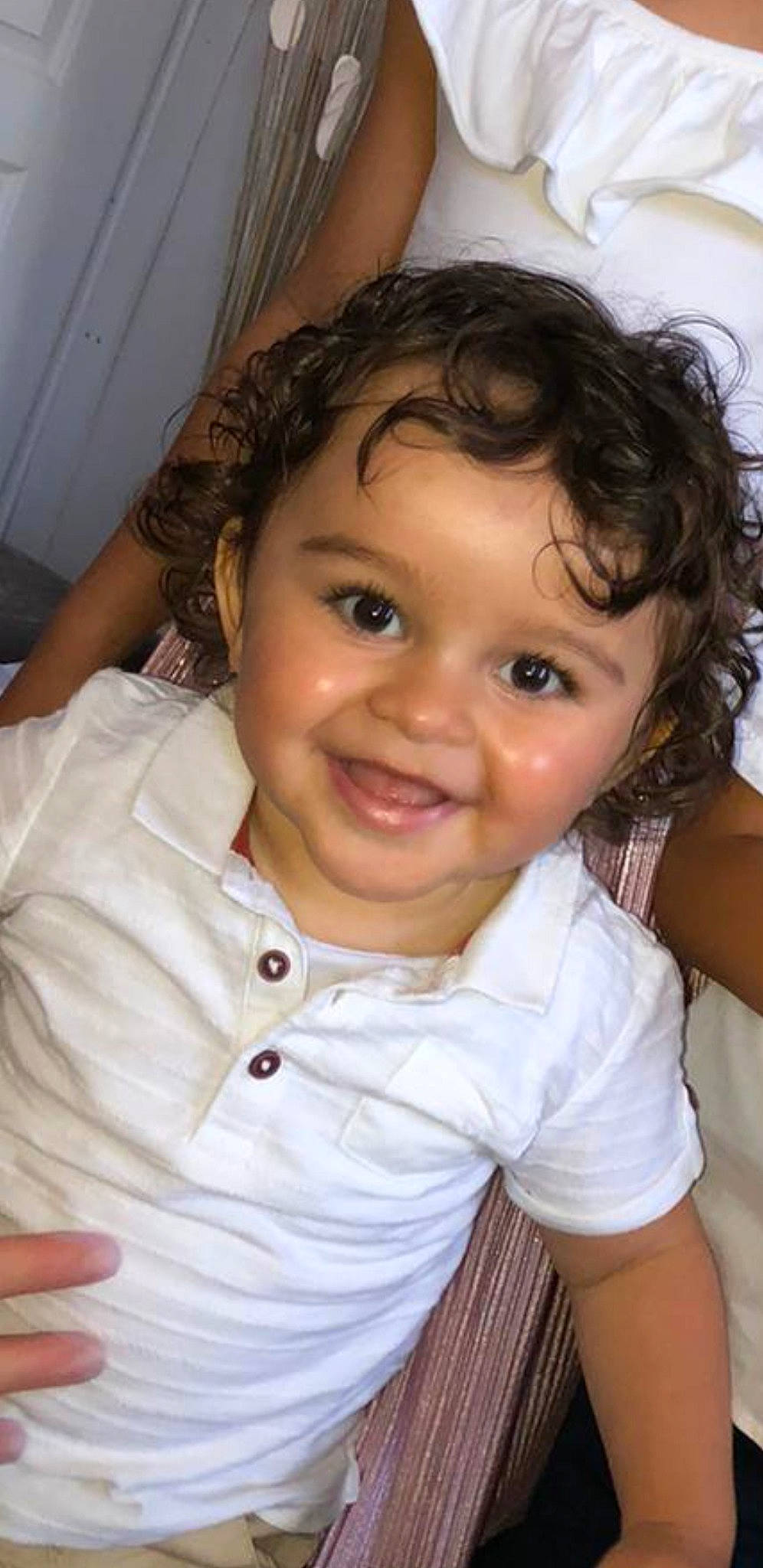 Jahid a rejoint le concours — aidez-le/la à gagner de superbes lots ! arm, cheek, chin, eye, eyebrow, eyelash, forehead, hair, hand, happy, human_body, joy, lip, mouth, muscle, neck, nose, person, shoulder, skin