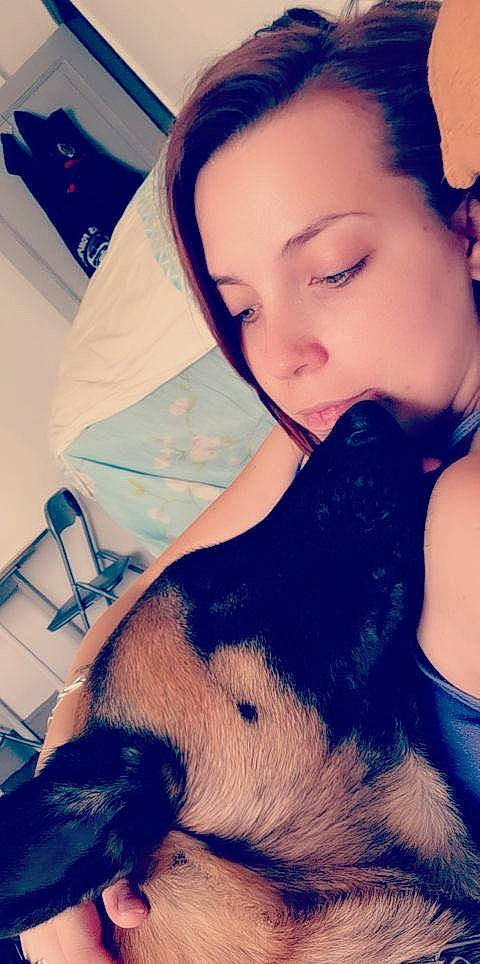 Parker participe au concours pour gagner de l'argent avec cette photo : beard, carnivore, companion_dog, cool, dog, ear, eye, eyebrow, eyelash, flash_photography, gesture, happy, human_body, jaw, lip, neck, nose, organ, shoulder, skin