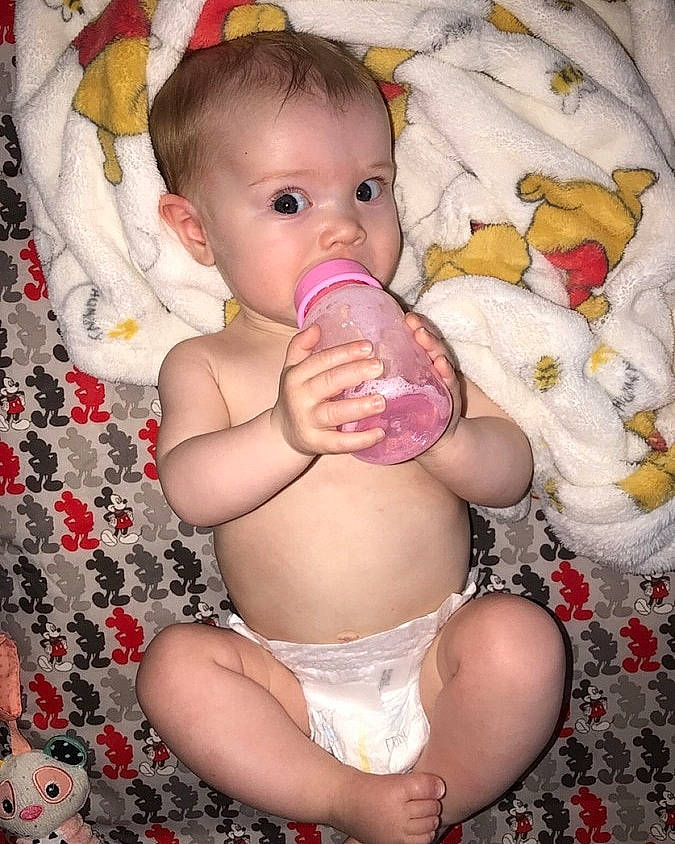 Lyssa is registered to the contest to win money with this photo: abdomen, cheek, child, finger, girl, hand, infant, iris, leg, mouth, nose, person, product, skin, toddler, trunk