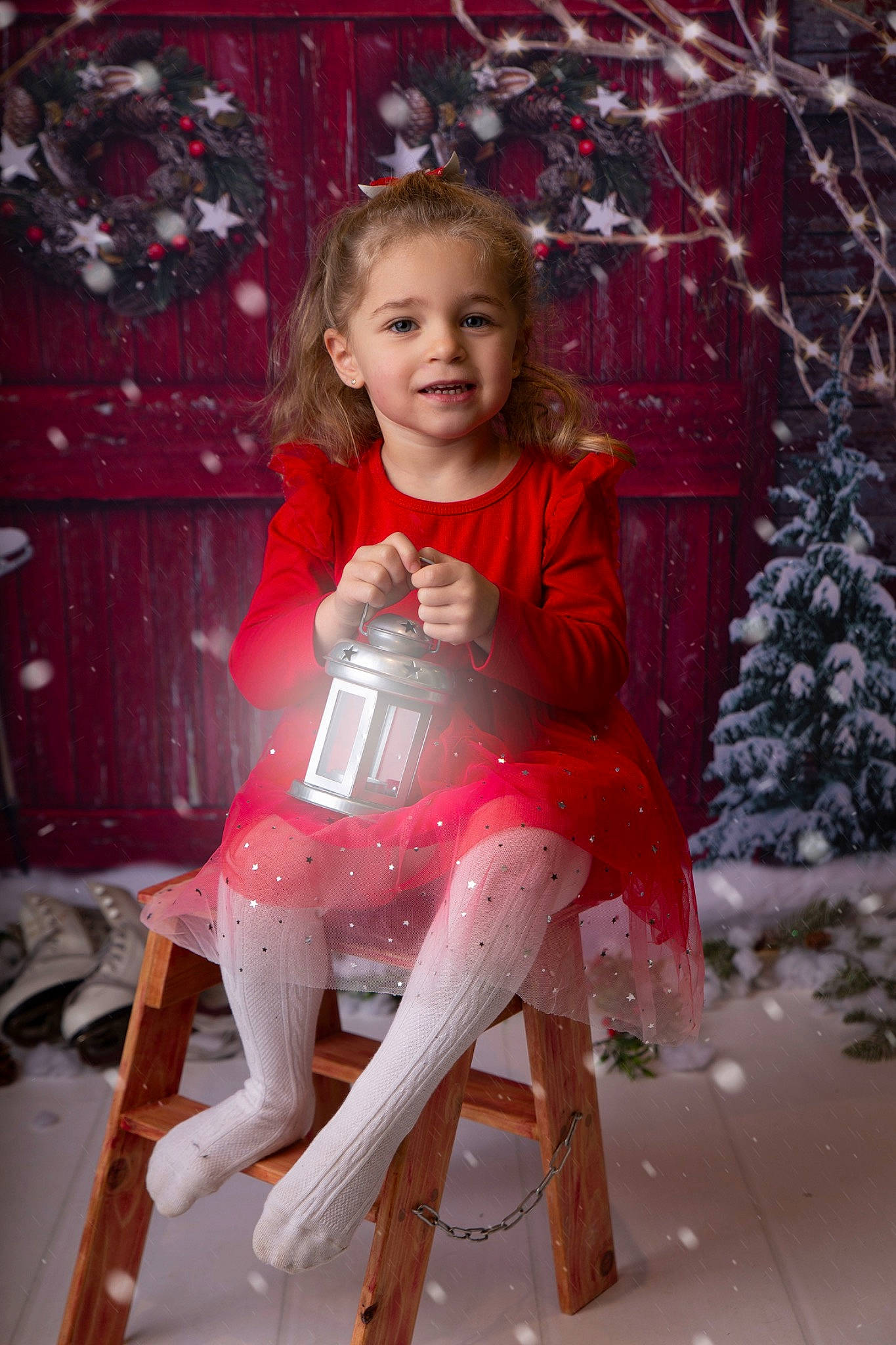 Juline participe au concours pour gagner de l'argent avec cette photo : baby_toddler_clothing, chair, christmas_ornament, dress, embellishment, event, fashion_design, fun, happy, joy, lap, magenta, pattern, person, pink, plant, sitting, smile, standing, toddler