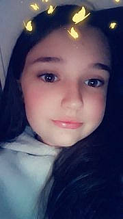 Maelle a rejoint le concours — aidez-le/la à gagner de superbes lots ! beauty, black_hair, cheek, chin, eye, eyebrow, eyelash, face, forehead, hair, head, jaw, lip, long_hair, mouth, nose, person, photography, selfie, skin