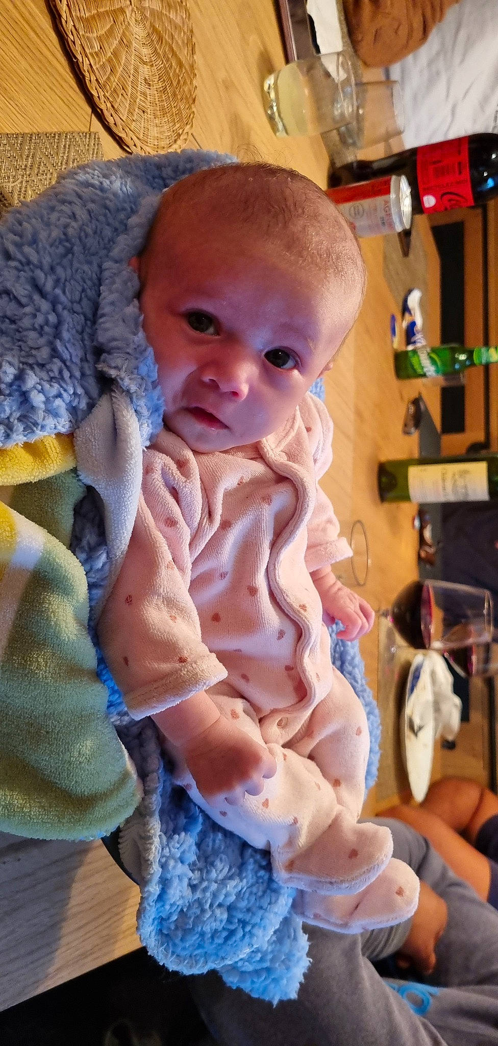 Lio a rejoint le concours — aidez-le/la à gagner de superbes lots ! baby, baby_products, baby_toddler_clothing, cheek, child, chin, comfort, fur, human_body, iris, linens, mammal, mouth, nose, person, shelf, sitting, skin, sleeve, toddler